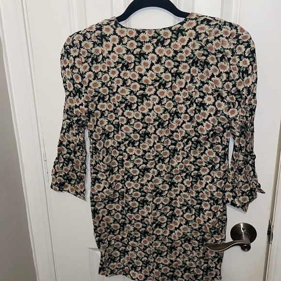 R.J. Stevens petites by Carol Escritor - Picture 2 of 4